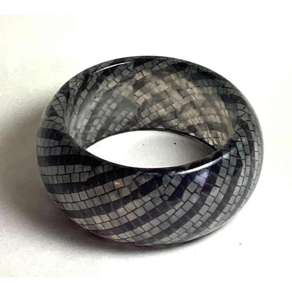 Vtg Unique Design Encased Black Fiber Lucite Bangle Bracelet Statement Jewelry - Picture 2 of 5